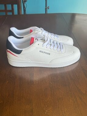 Tommy Hilfiger White Sneakers with Navy and Red Trim